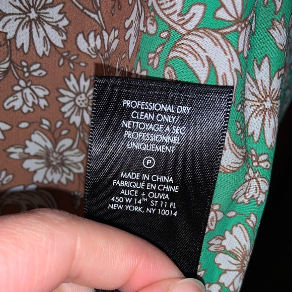 Alice & Olivia Prija Mandarin-Collar Flare-Sleeve Blouse –– NWT - Picture 17 of 17